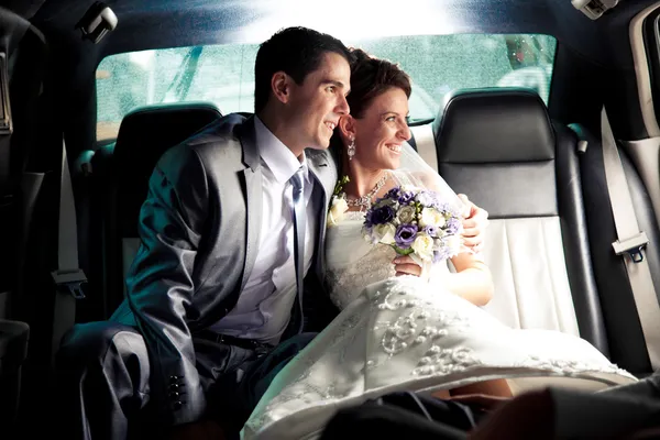 7 Luxurious Transportation for Your Dream Wedding